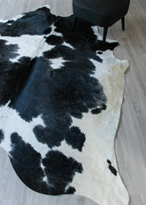 Black And White Cowhide Rug (Size: 280 X 220 CM) CHR1935